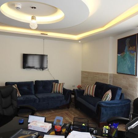 London Bridge Hotel Amman Bagian luar foto