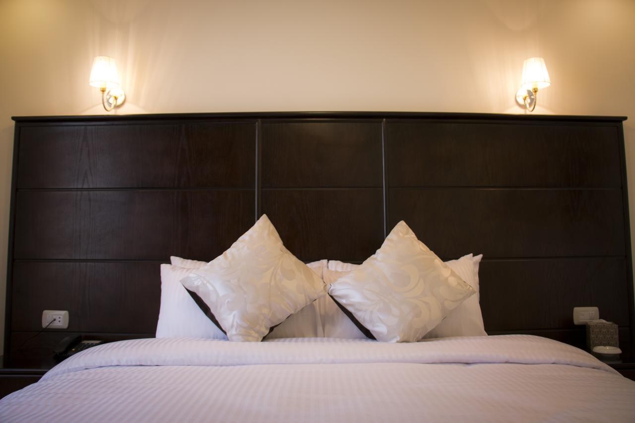 London Bridge Hotel Amman Bagian luar foto