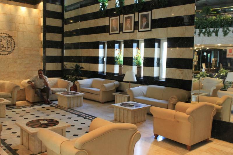 London Bridge Hotel Amman Bagian luar foto