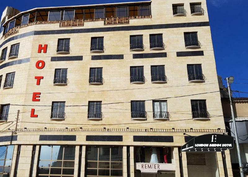 London Bridge Hotel Amman Bagian luar foto